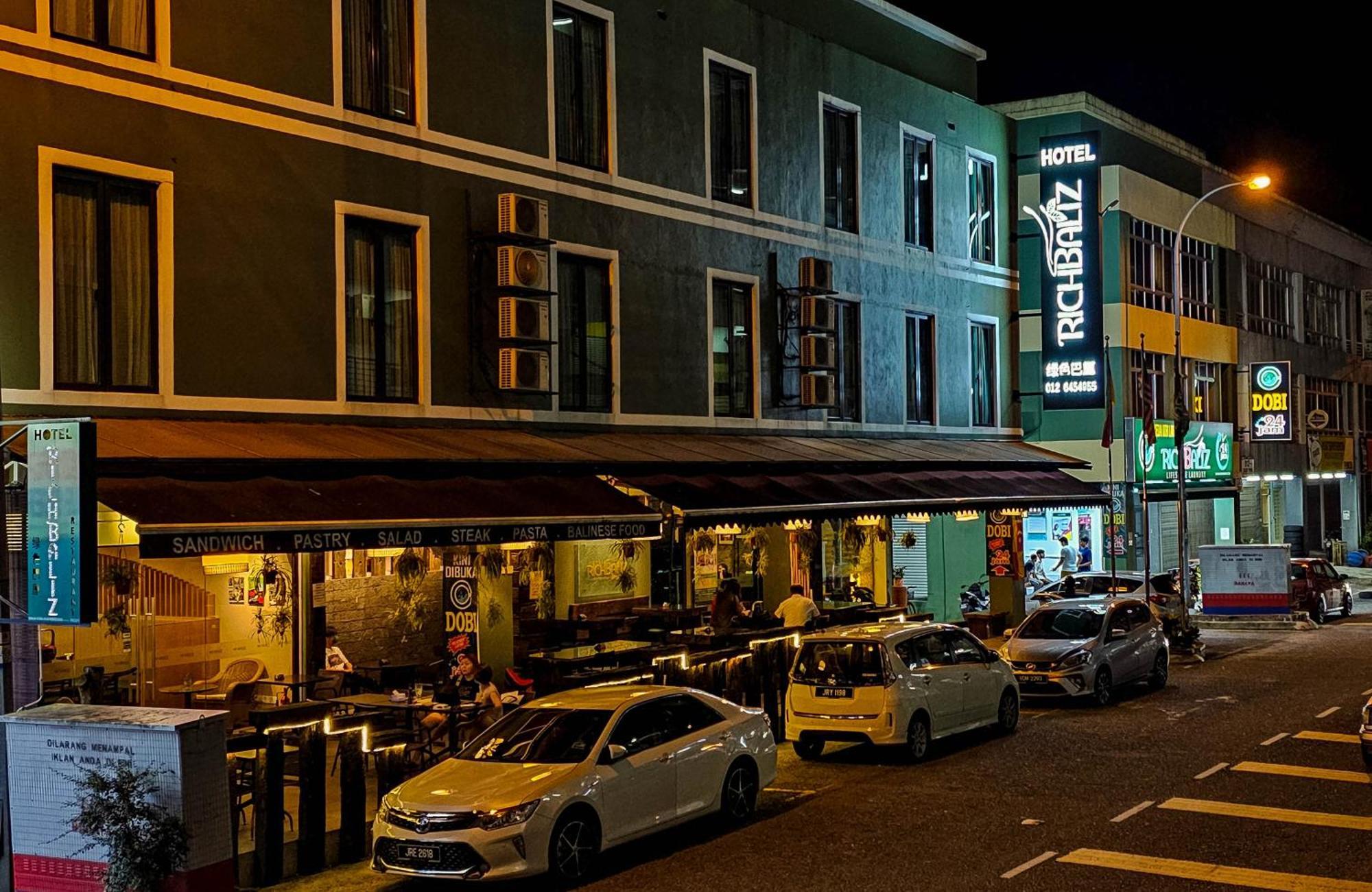 Hotel Richbaliz Selayang Batu Caves Dış mekan fotoğraf